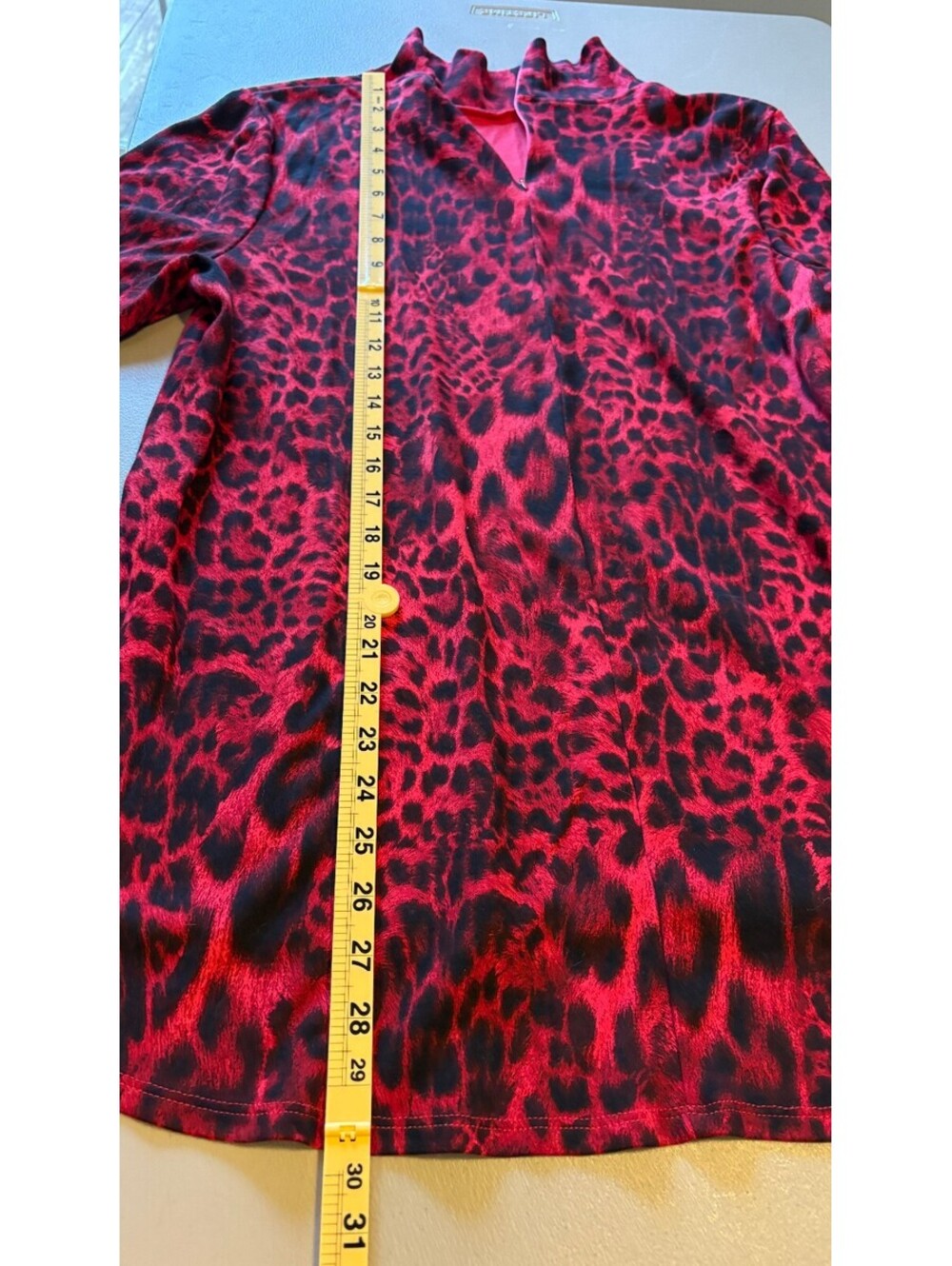 Red and Black Chico's Leopard Print Long Sleeve Pullover Top Size 2 - Picture 7 of 7